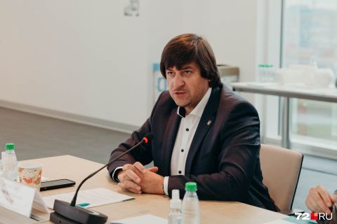 Максим Афанасьев Максим Афанасьев