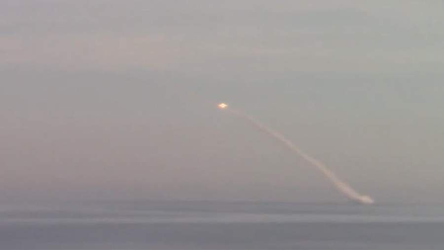 МО РФ показало пуски «Калибров» с подлодки по военным объектам Украины