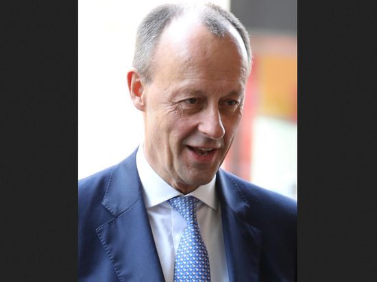 Лидер оппозиции Германии прибыл в Киев