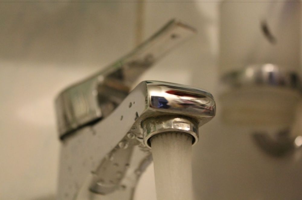 Вода со Старокрымского водохранилища начала поступать в Мариуполь