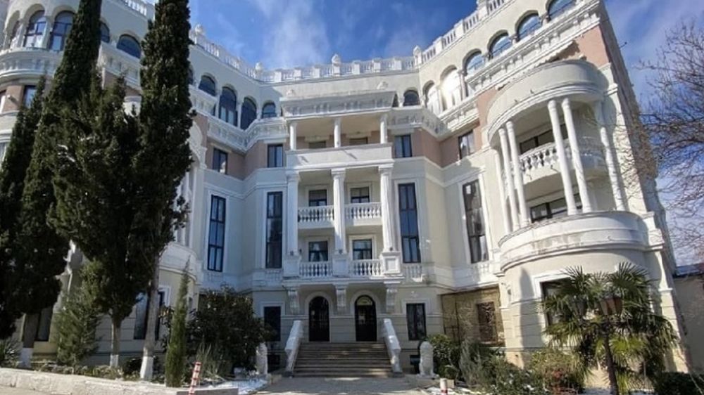 Имущество украинских олигархов в Крыму пойдет с молотка: в Госсовете рассказали, куда могут направить вырученные средства