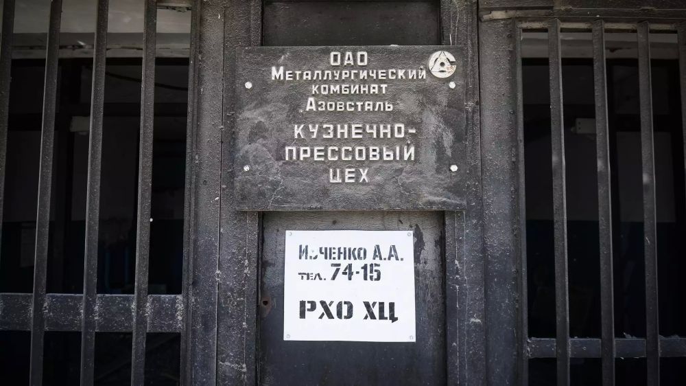 На "Азовстали" российские военные ведут переговоры с ВСУ, сообщили в ДНР