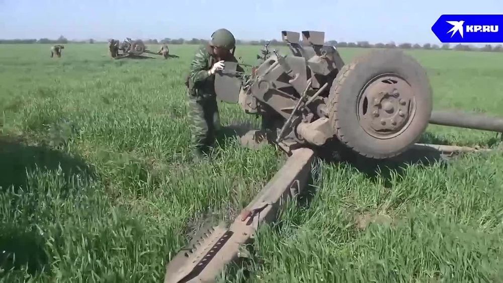 Минобороны показало работу артиллерии ВДВ из 122-мм гаубиц Д-30