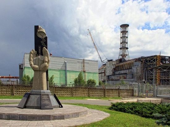 На Чернобыльской АЭС подняли флаг Украины