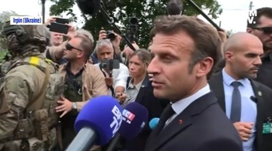 Макрон прибыл в Ирпень. Видимо лещей мало ему