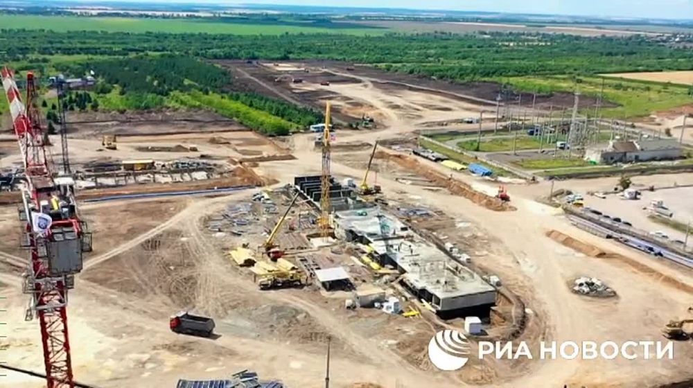 А Украина все возит иностранных гостей в Бучу да Ирпень, чтобы показывать разрушенные дома! Восстанавливать их не пробовали?