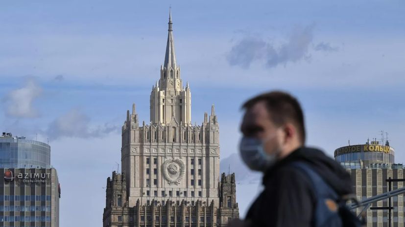 МИД назвал безосновательными попытки пересмотра прав России на зарубежные активы СССР