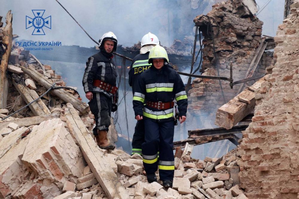 Александр Коц: Впечатляющие кадры результатов работы ШахидоГерани по казарме ВСУ в Белой Церкви под Киевом