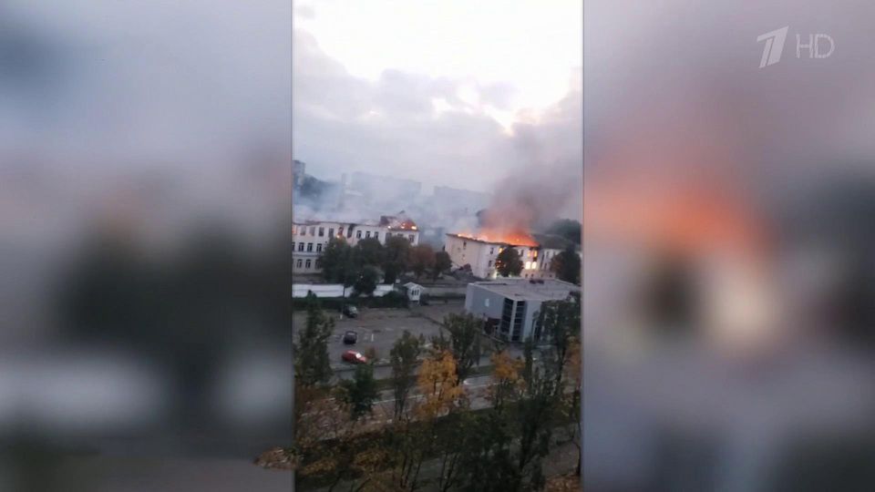 Дроны-камикадзе нанесли сразу шесть ударов по казарме ВСУ под Киевом