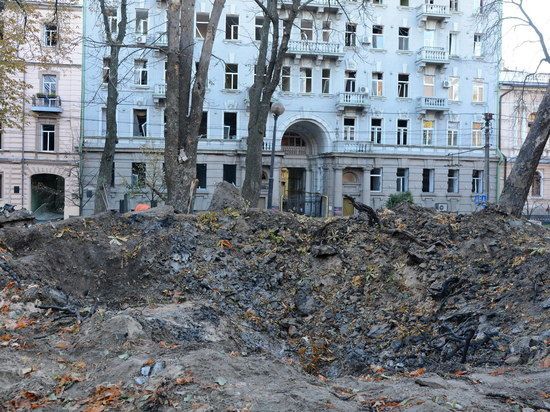 Что происходит в Киеве после утренних обстрелов: власти обратились к горожанам