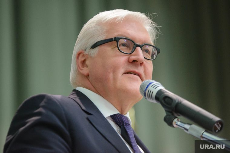 Президент ФРГ Штайнмайер испугался ехать в Киев на встречу с Зеленским