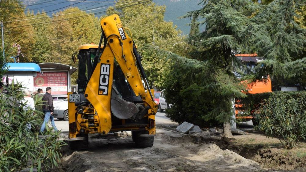 В Ялте продолжается масштабное обновление центральной части города