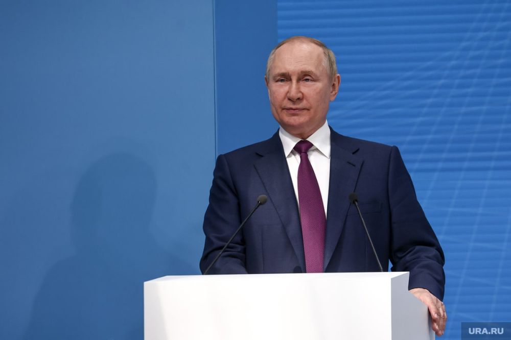 Если поездка Владимира Путина в Индонезию на G20 не состоится, то битва за Херсон будет ключевой для СВО. Об этом заявил депутат Госдумы Сергей Обухов