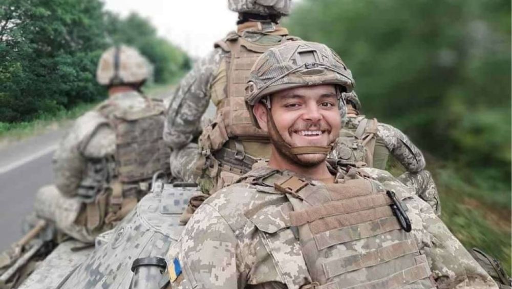 Британский наемник, освобожденный от смертного приговора и отпущенный домой, возвращается на Украину