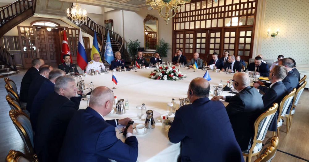 Песков о переговорных инициативах Киева: "Семь пятниц на неделе"