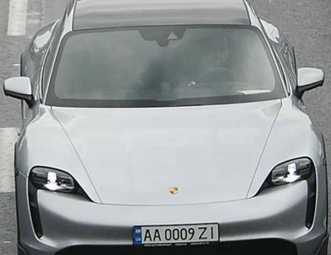 ������ ��������� ����������� ����� ����� ����������, �������� ����� ����� ���������� ���, ��� �� ����� Chevrolet Tahoe, ������������ � ������ ������������ ������ ������� �� ������� Porsche Taycan