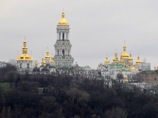 Офис Зеленского обнародовал имена священников Московского патриархата, попавших под санкции СНБО