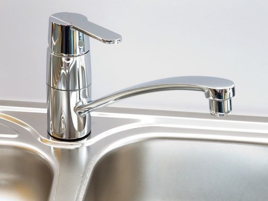 Депутат Сапожко сообщил об отключении воды и отопления в Броварах под Киевом