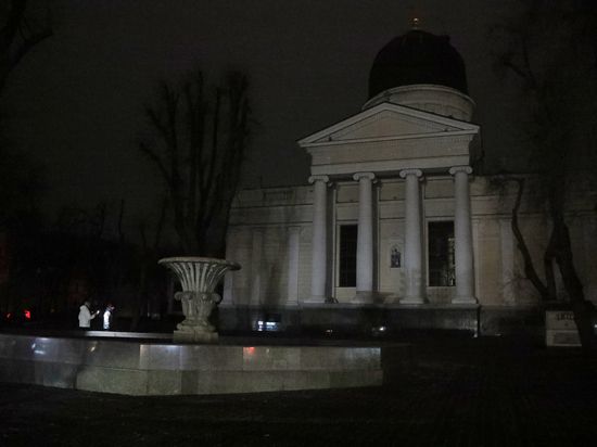 К вручению повесток в обесточенной Одессе привлекли вооруженных боевиков