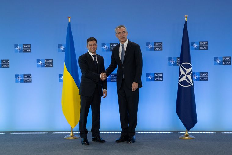 Военный аналитик Михайлов: вся спутниковая группировка НАТО работает на Украину