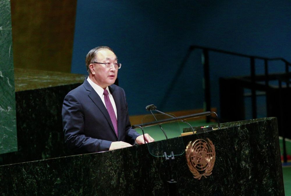 Постпред КНР в ООН раскритиковал поставки оружия Киеву