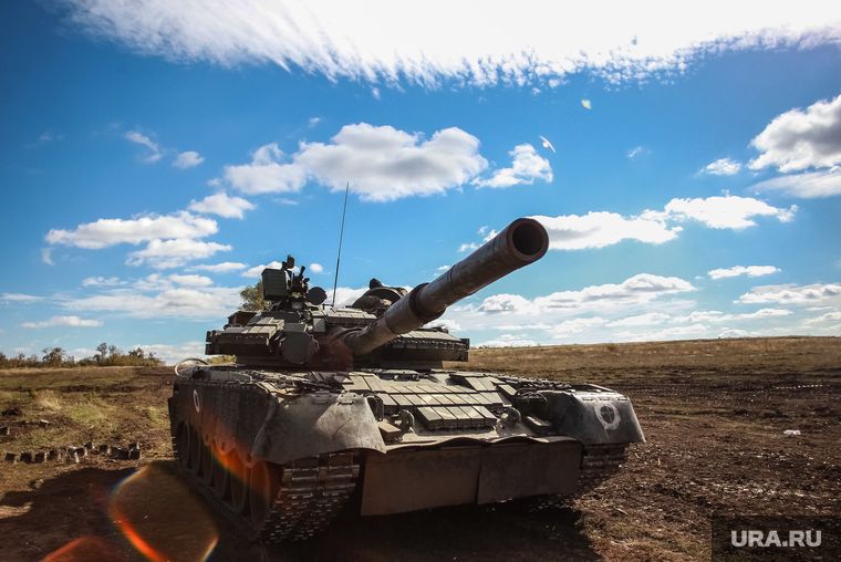 Guardian: Украине нужно не менее 100 западных танков для начала контрнаступления