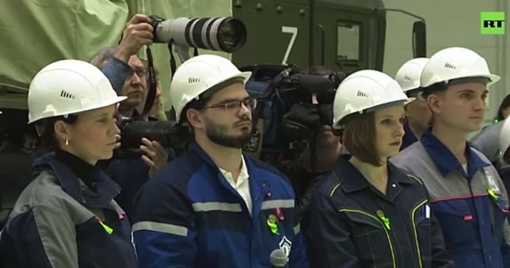 Сейчас рассматривается возможность предоставить отсрочку от срочной службы работникам оборонно-промышленного комплекса