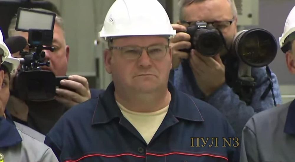 Путин – на Обуховском заводе: Концептуально, с точки зрения достижения победы, которая неизбежна, есть несколько вещей, которые никуда не делись и которые лежат в основе нашей победы