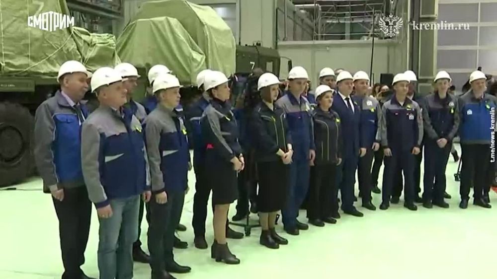 Владимир Путин посетил Обуховский завод