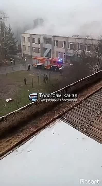 Диверсия, неисправность техники, нарушение правил безопасности рассматриваются в качестве причин крушения вертолёта в Броварах, заявили в МВД Украины