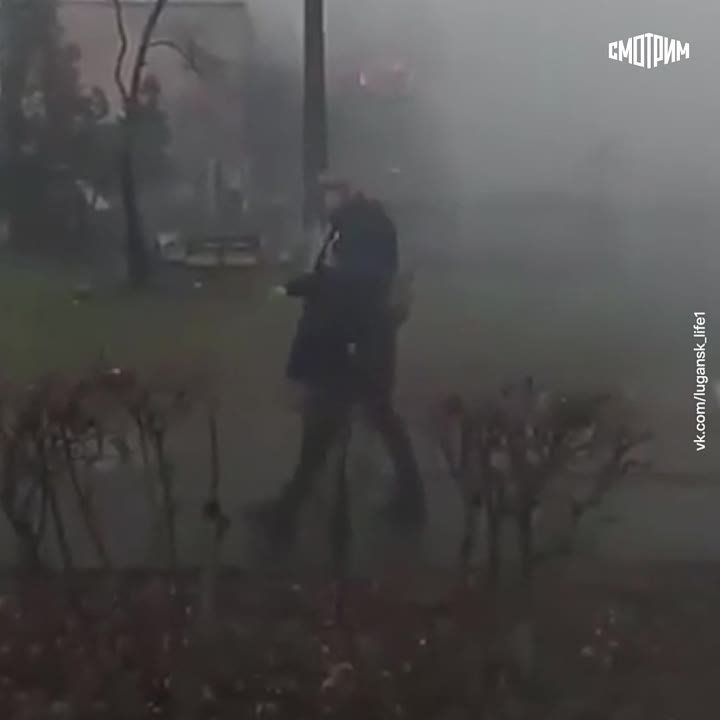 Кадры с места падения вертолета в городе Бровары Киевской области