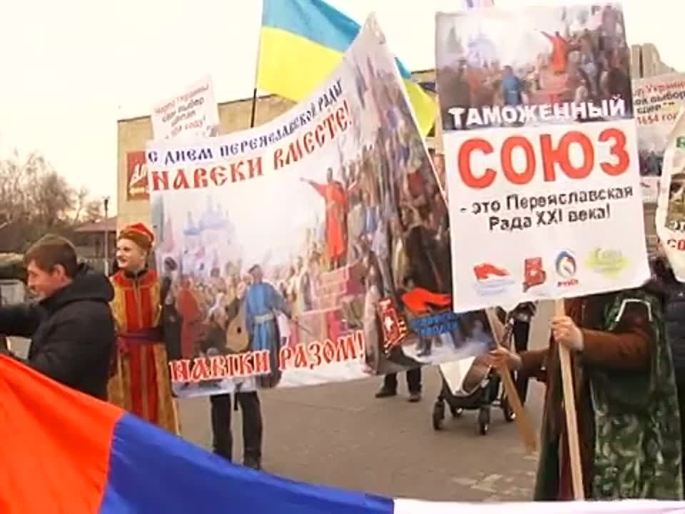 Владимир Рогов: Вот так ровно 10 лет назад - в 2013 году мы проводили мероприятия по празднованию воссоединения русского народа на Переяславской Раде