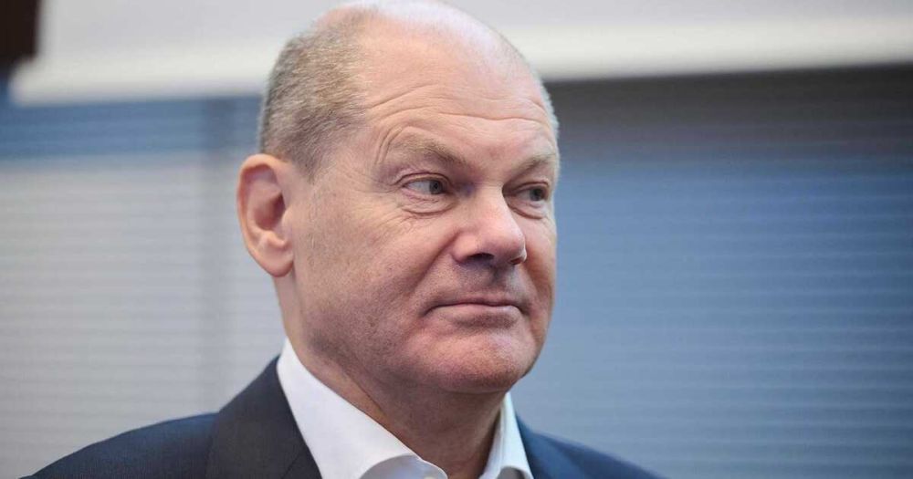 В Британии обвинили Шольца в страхе перед Россией