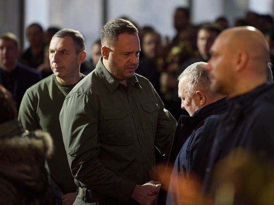 Сливают всех: США направили удар на главу Офиса Зеленского Ермака