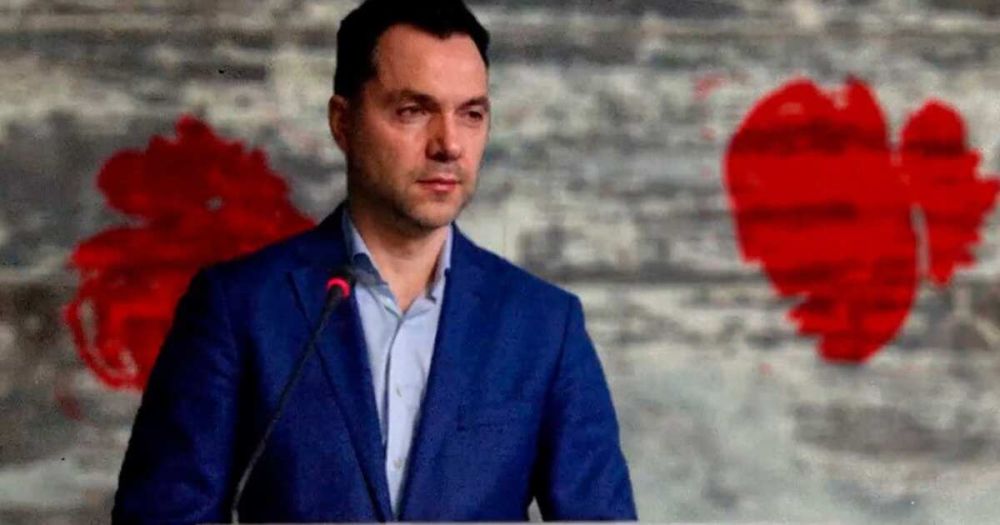 Арестович: какие ляпы и громкие заявления привели к его отставке