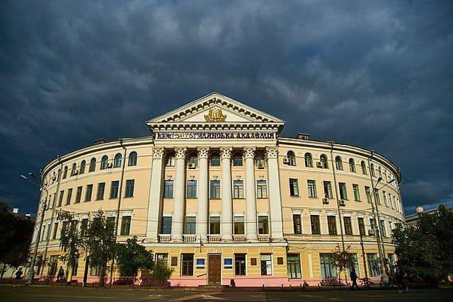 � �����-����������� �������� ��������� �������� �� ������� ����� � ���� ����� �����