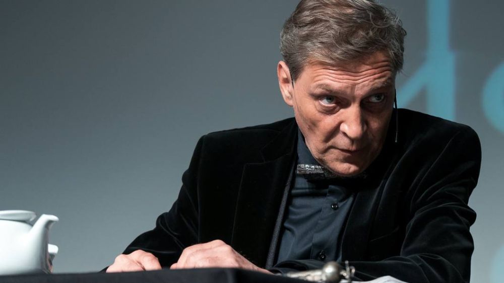 Сегодня пресс-секретарь Президента России Дмитрий Песков объявил, что никаких планов по переговорам Путина и Байдена нет, а для России сейчас главная задача — спецоперация и выполнение её целей