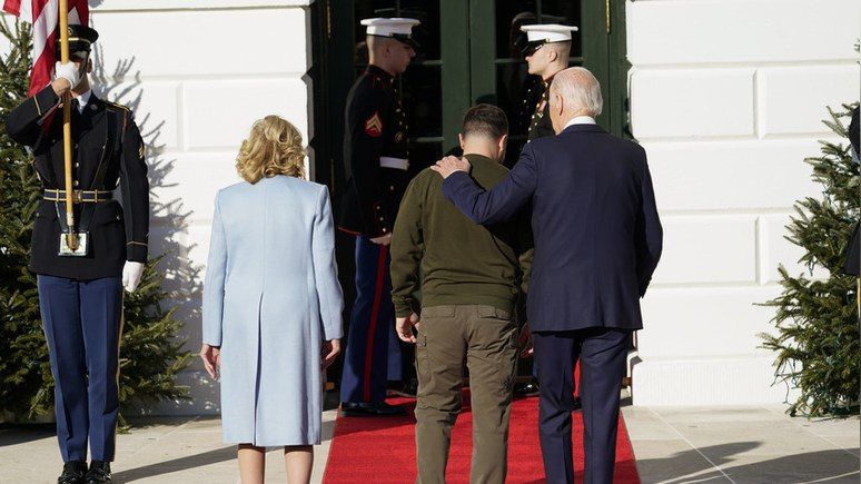 Hill: всё больше американцев считают, что Вашингтон слишком сильно поддерживает Киев