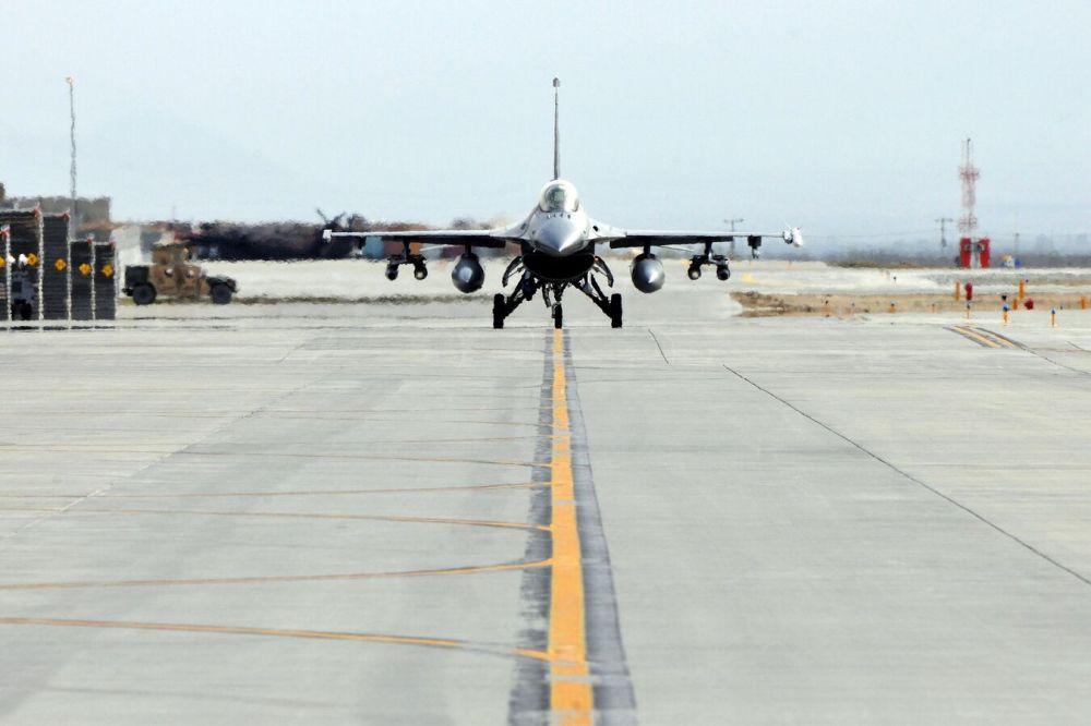 ���: ������� ��� ���� � ������ �������, ��� �������� F-16 "�������" �������