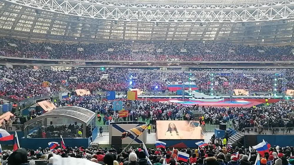 ZA ПРАVДУ. Сегодня побывали на митинге-концерте в Лужниках