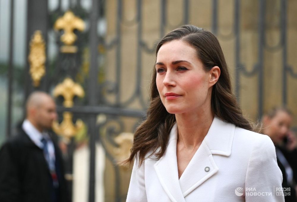 Премьер Финляндии и Зеленский посетили похороны члена "Правого сектора"*