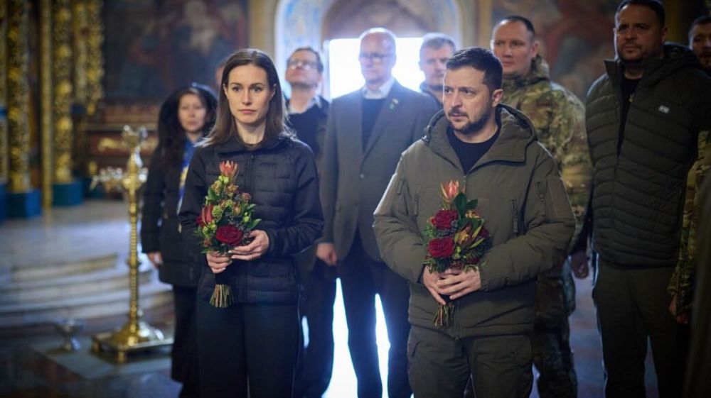 Зеленский привел премьера Финляндии на отпевание ликвидированного главаря неонацистов