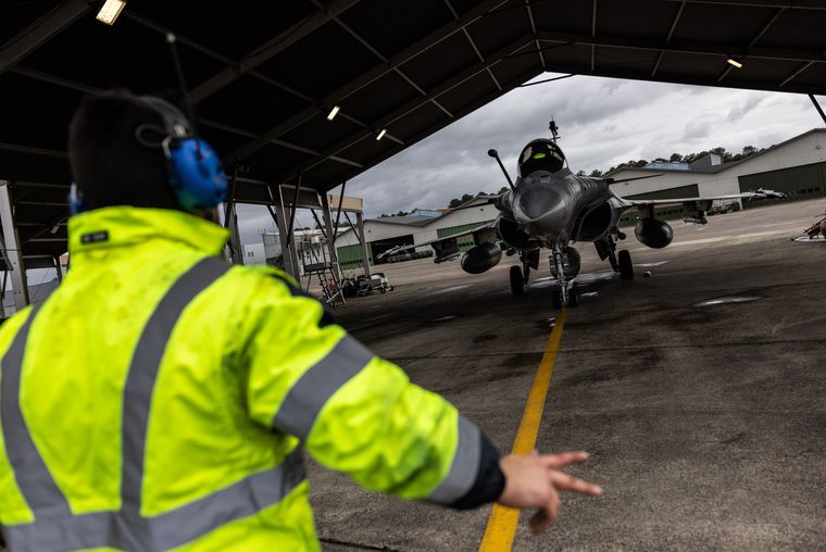 Власти Финляндии удивились идее премьер-министра передать Украине истребители