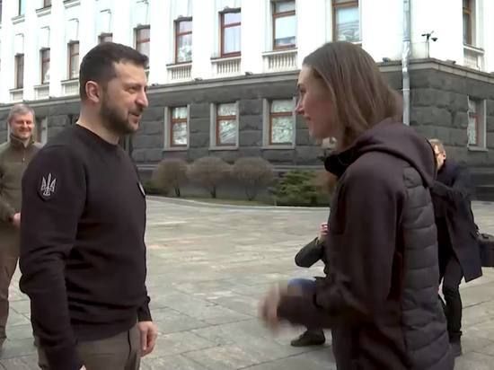 Британцы раскритиковали финского премьера Марин за посещение похорон украинского националиста