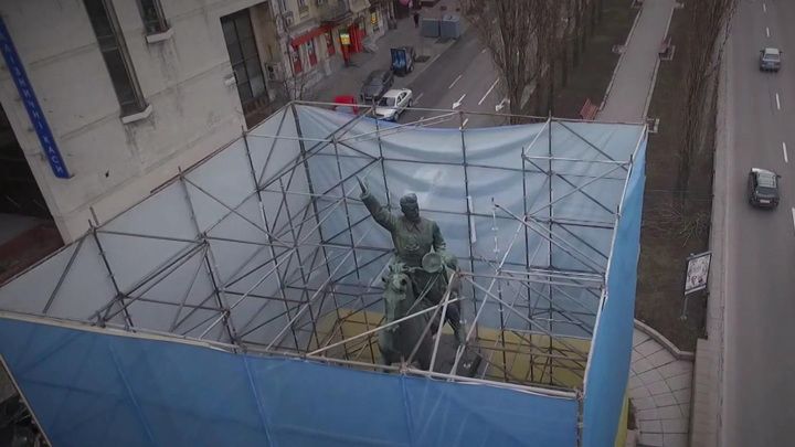 В Киеве хотят убрать Щорса, но оставить "художественную лошадь"