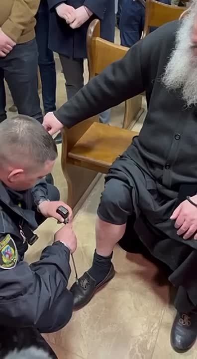 В субботу Шевченковский суд Киева избрал меру пресечения наместнику Киево-Печерской лавры митрополиту Павлу