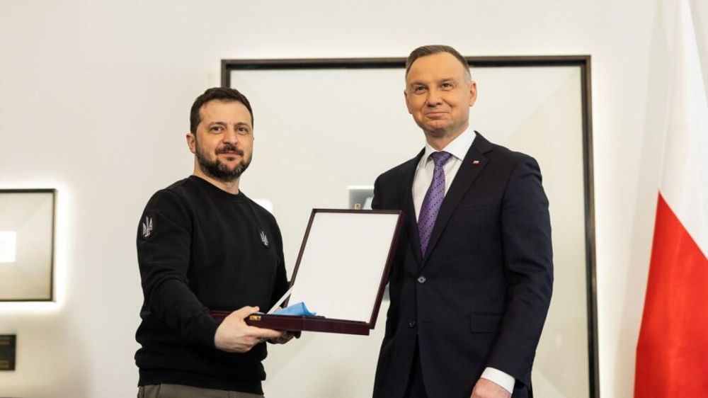 Зеленский отдал государство: эксперты о слиянии Украины и Польши