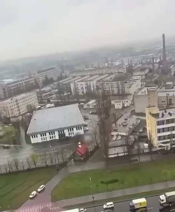 Километровая пробка в 4 полосы на Бажана в сторону Бориспольской