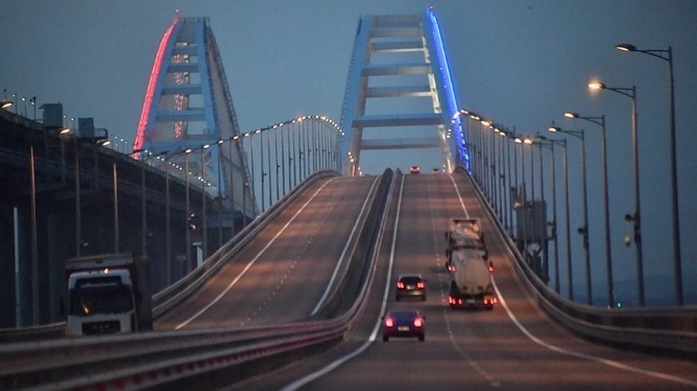 AT: ��������� ���� ������� ���������� ����� ��������� ���� �������� � ����������