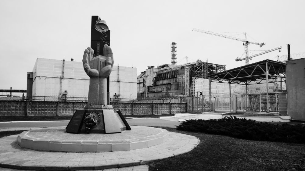 26 апреля отмечается День участников ликвидации последствий радиационных аварий и катастроф и памяти жертв этих аварий и катастроф.